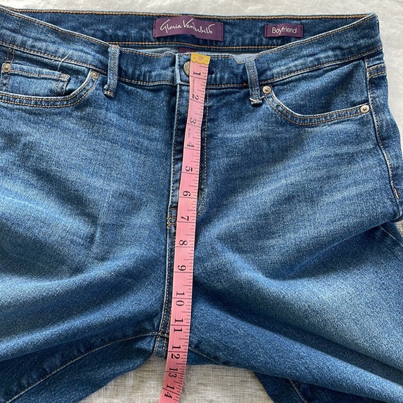 Gloria Vanderbilt high rise boyfriend jeans - Picture 3 of 6